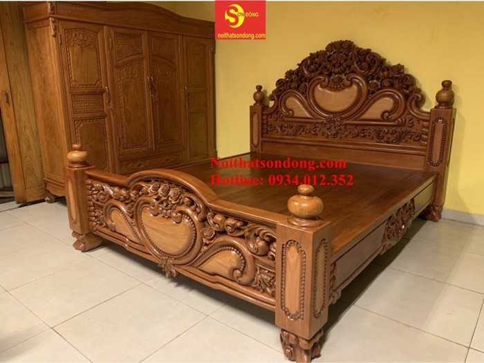 Giường ngủ gỗ nguyên dày dặn