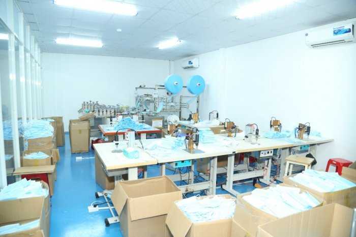 Giá Khẩu trang 4 lớp nguyên thùng FDA