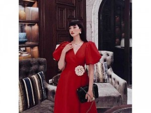 Đầm váy nữ xòe cổ V tay bồng TKN