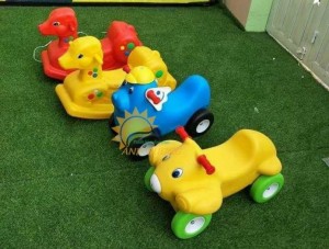 Chuyên bán xe chòi chân hình thú đáng yêu cho trẻ nhỏ mầm non