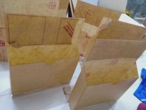 Kệ mica brochure - kệ trưng bày sách thư thị giá 95.000 - Tân Mỹ Long Ad