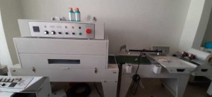 Máy cắt dán màng co POF bán tự động, máy đóng gói màng co hộp, máy rút màng co kín hộp,máy co màng pof