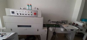 Máy cắt dán màng co POF bán tự động, máy đóng gói màng co hộp, máy rút màng co kín hộp,máy co màng pof