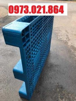 Pallet nhựa cũ tại TPHCM