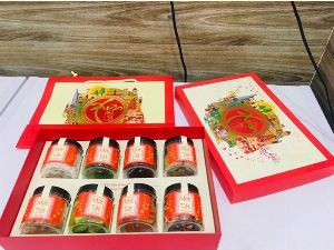 Set mứt TếT Hiện Đại 2021