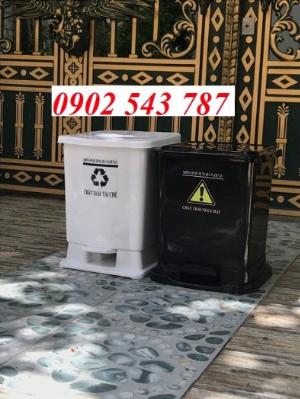 Thùng rác 20 lít đạp chân giá rẻ tại HCM