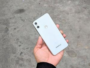 Điện thoại Motorola P30 Play - Iphone X của Android tại Zinmobile