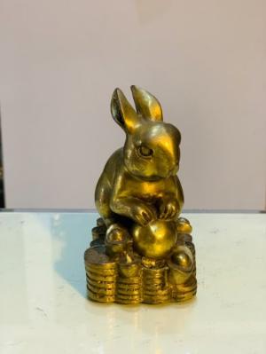 Tượng Thỏ ngồi tiền bằng đồng cao 12cm