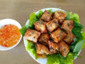 Nem cua bể mua 2 khay có giá ưu đãi