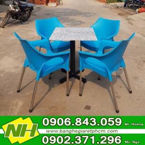 Ghế nhựa lỗ dành cho cafe sản xuất tại xưởng NT Nguyễn hoàng