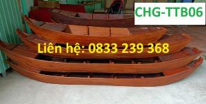 Thuyền gỗ trưng bày nhà hàng, cửa hàng hải sản, hàng hoa tươi