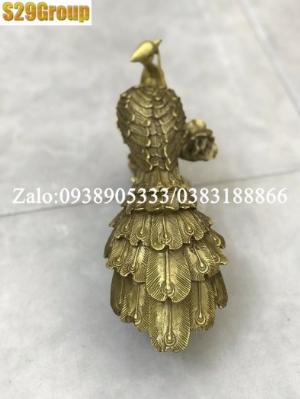 Tượng Chim Công ngậm hoa bằng đồng cao 15cm