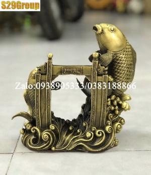 Cá chép vượt long môn bằng đồng cao 20cm