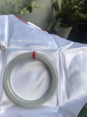Vòng Tay Đá Cẩm Thạch Mới Tr Lý A54 Size 54Mm X Dầy 7,8Mm Màu Trắng Ánh Xanh Lý