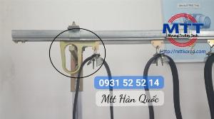 Con lăn dẫn đầu máng ray c cầu trục 30x40
