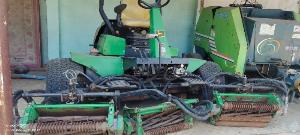Máy cắt cỏ dành cho sân golf ngồi lái