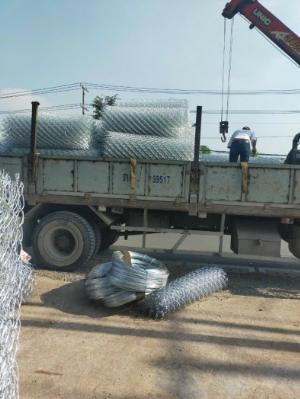 Nơi mua lưới B40 hàng đen dầy 4ly ô 50x50, 60x60, 63x63 giá tốt nhất thị trường