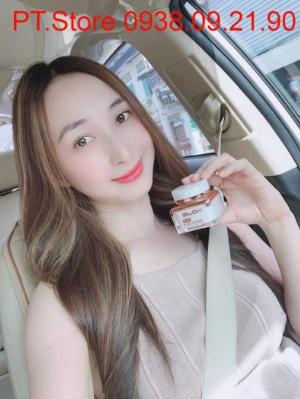 Kem dưỡng trắng ngừa mụn Kojie