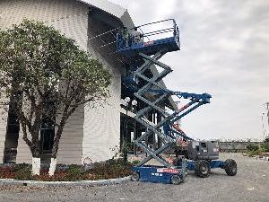 Xe nâng người cắt kéo cho thuê 6m,8m,10m,12m,14m cũ và mới