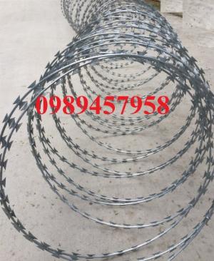 Nhận lắp đặt hàng rào thép gai hình dao, dây thép gai bùng nhùng giá tốt