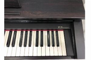 Piano roland HP-230