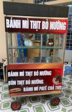 Tủ bánh mì mới mua gần như mới, có đèn led, giá rẻ