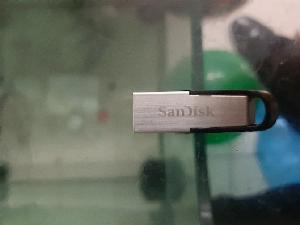 Bán usb sandisk 1000G xách tay hàn quốc