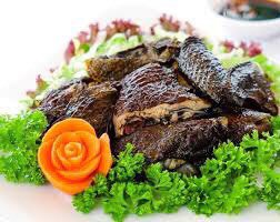 Gà ác ôm trứng 1 con