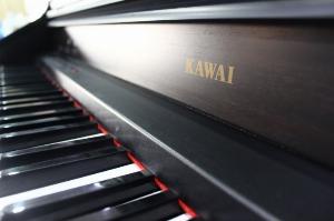 Piano KAWAI RT1