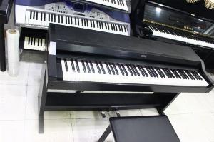 Piano korg c4000