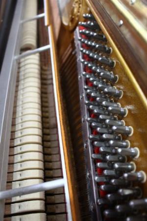 Piano Youngchang u121