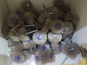 Chổi cước, chà nhám chổi giá rẻ giúp tiết kiệm thời gian chi phí sơn