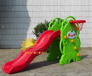 Cầu trượt kèm khung bóng rổ hình gấu