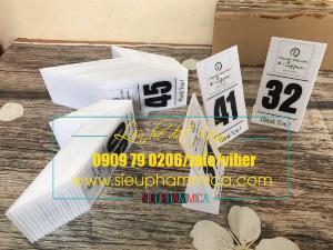 Biển số bàn mica có sẵn, thẻ số bàn quán cafe