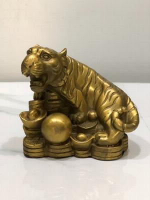 Tượng HỔ ngồi trên Kim Nguyên Bảo bằng đồng phong thuỷ (cao 15cm)