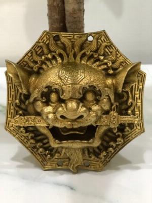 Mặt HỔ PHÙ ngậm kiếm vàng đồng (17cm)