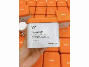 Kem V7 đặc trị nám, tàn nhang
