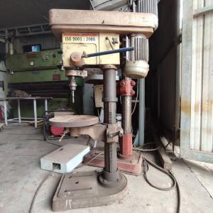 Máy khoan bàn Tiến Đạt