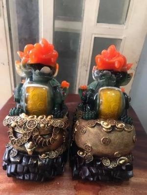 Cặp tỳ hưu hút tài lớn xanh đậm đầu cam đứng hủ vàng bao tiền vàng