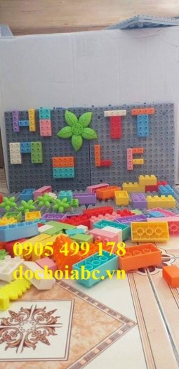 Bộ xếp hình lắp ghép LEGO gắn tường cho bé mầm non