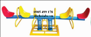 Bập bênh ngoài trời cho bé mầm non