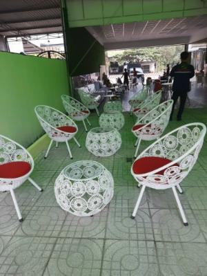 Bộ ghế đồng tiền nhựa giả mây.