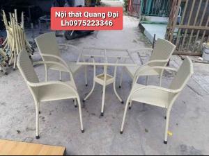 Bàn ghế giả mây thanh lý giá rẻ chất lượng.