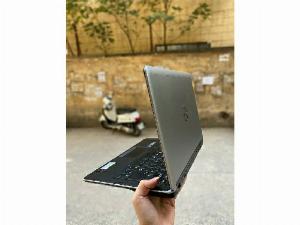 Dell latitude 7440 i5 ram 4 SSD 128 fhd