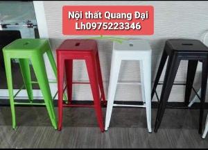 Cần thanh lý một số bàn ghế quầy giá rẻ..Tulix