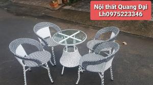 Cần thanh lý sản phẩm bàn ghế nhựa giả mây màu gỗ