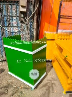 Xe gỗ bán sinh tố, nước ép mang đi