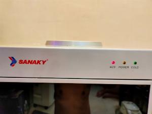 Máy uống nước nóng lạnh Sanaky VH-31HP .