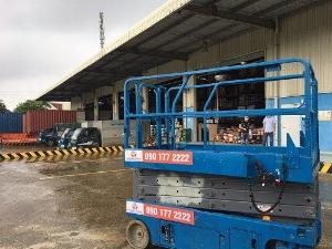 Bán và cho thuê xe nâng người cắt kéo thi công trên cao
