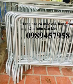 Sản xuất khung hàng rào di động, hàng rào cách ly khu vực Covid có sẵn